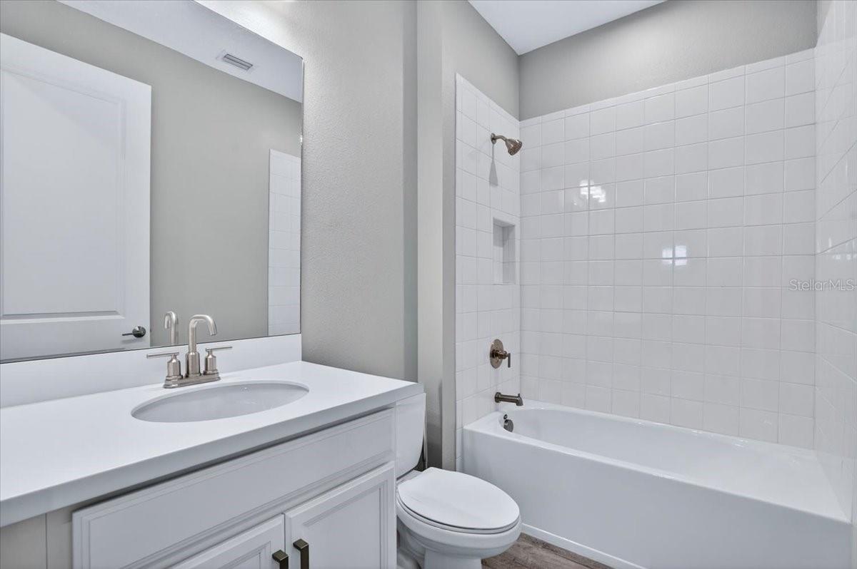 ARTISAN LAKES ESPLANADE PH V SUBPH B & C - Residential