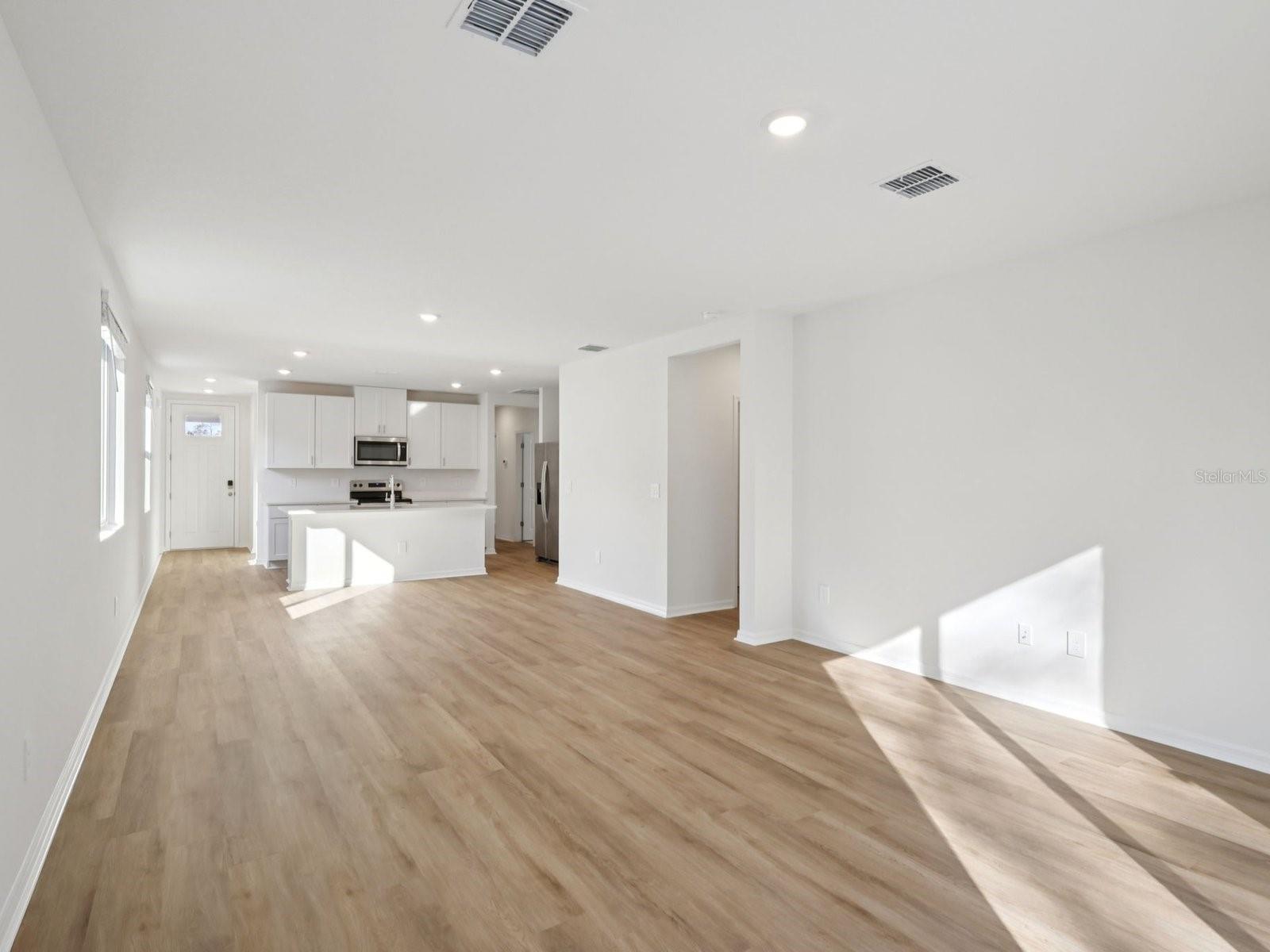 MAGNOLIA BAY - Residential