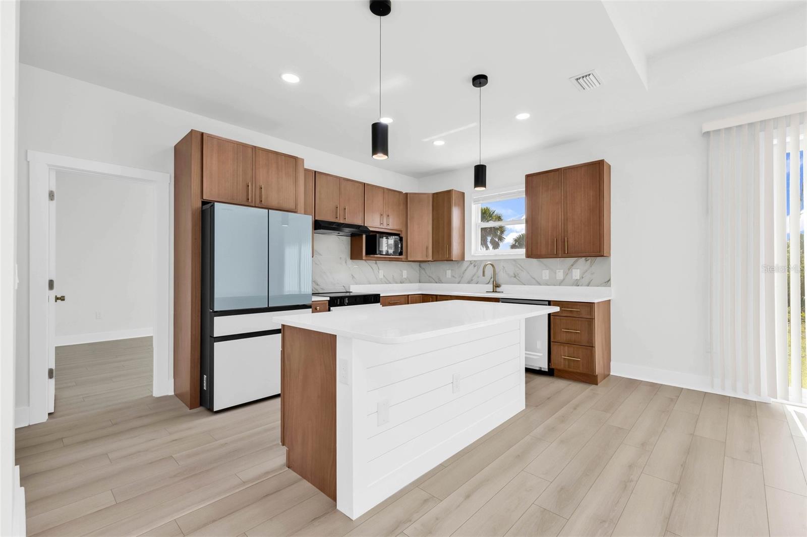 ROTONDA SANDS - Residential