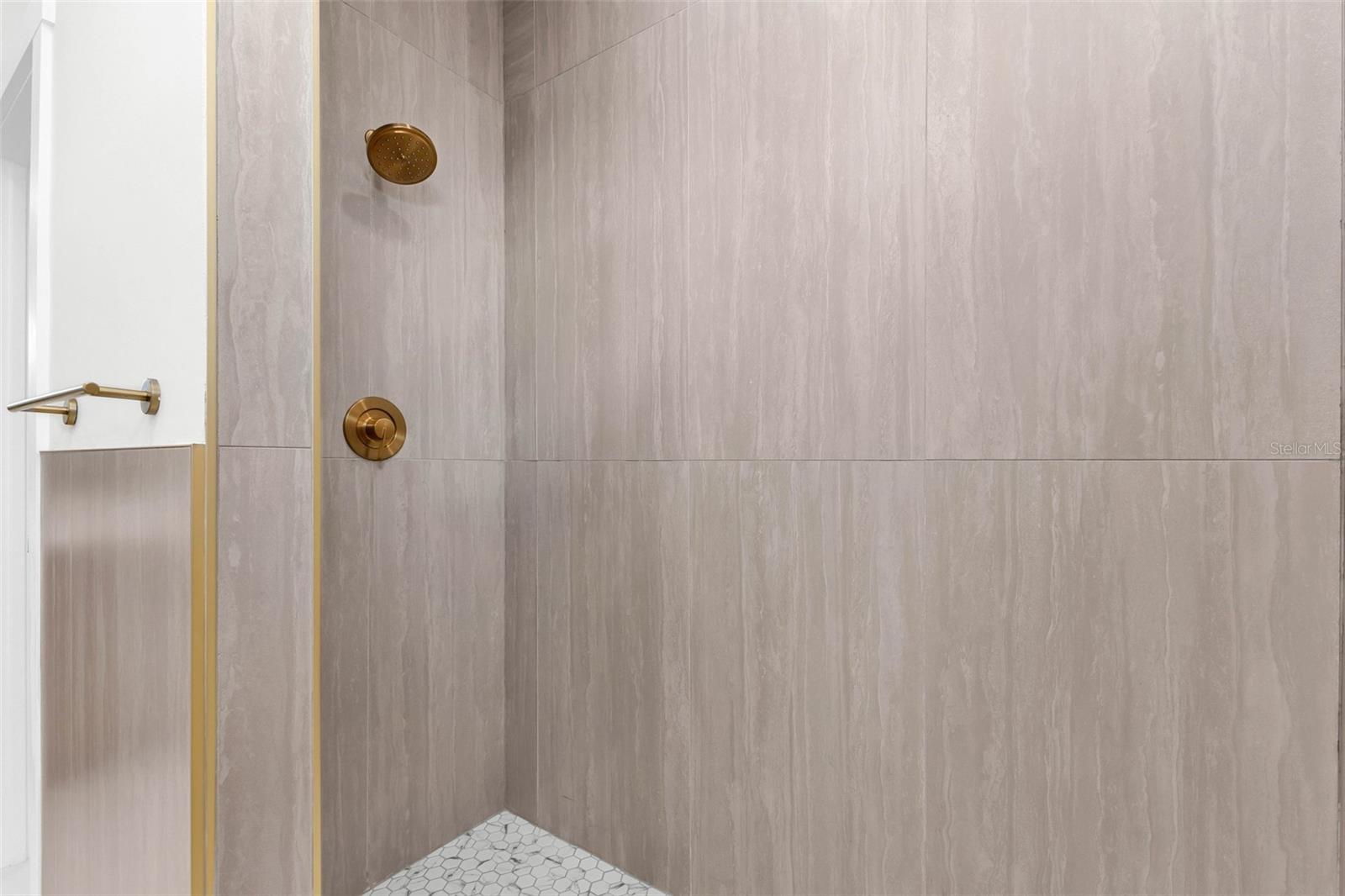 ROTONDA SANDS - Residential