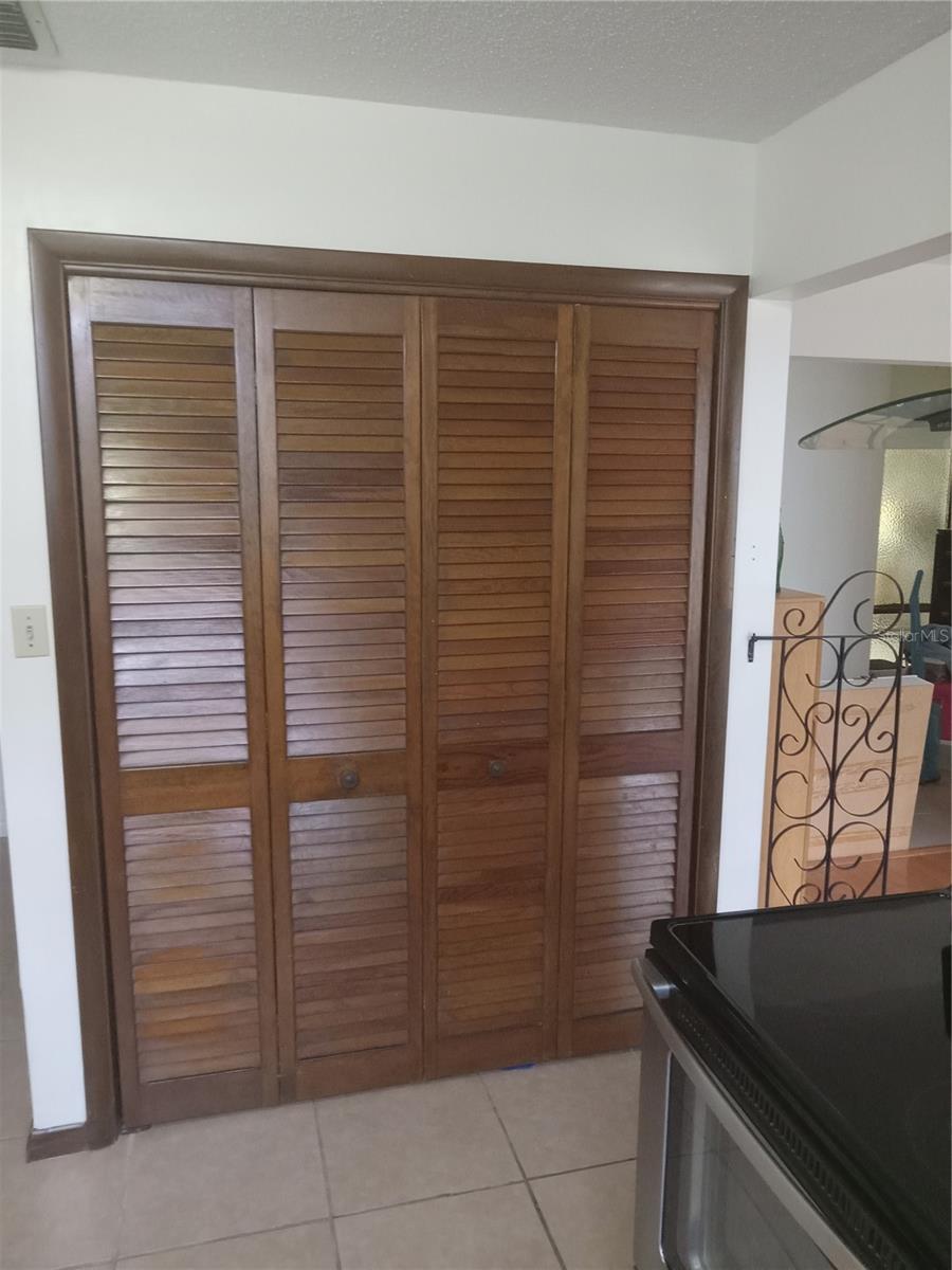 SUNNINGDALE - Residential