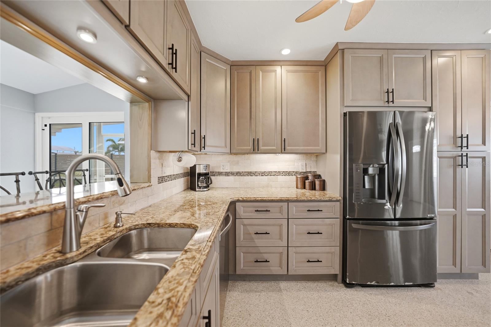 POINT PINES - Residential