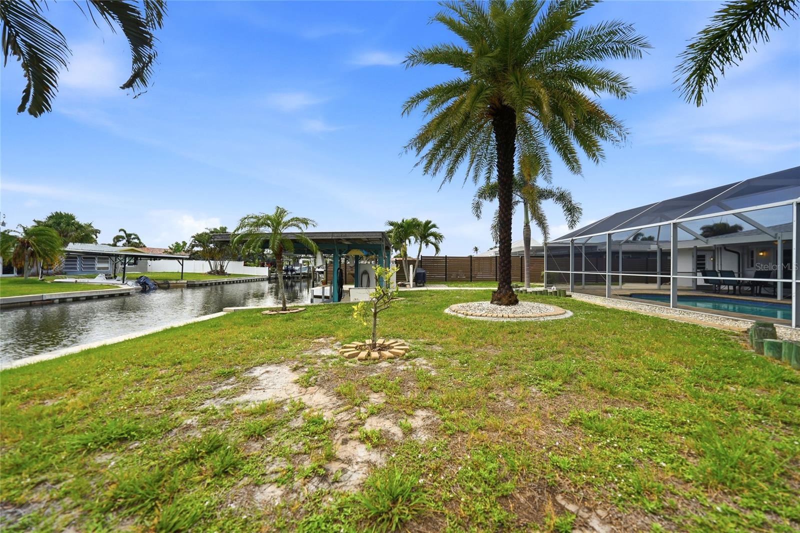 POINT PINES - Residential