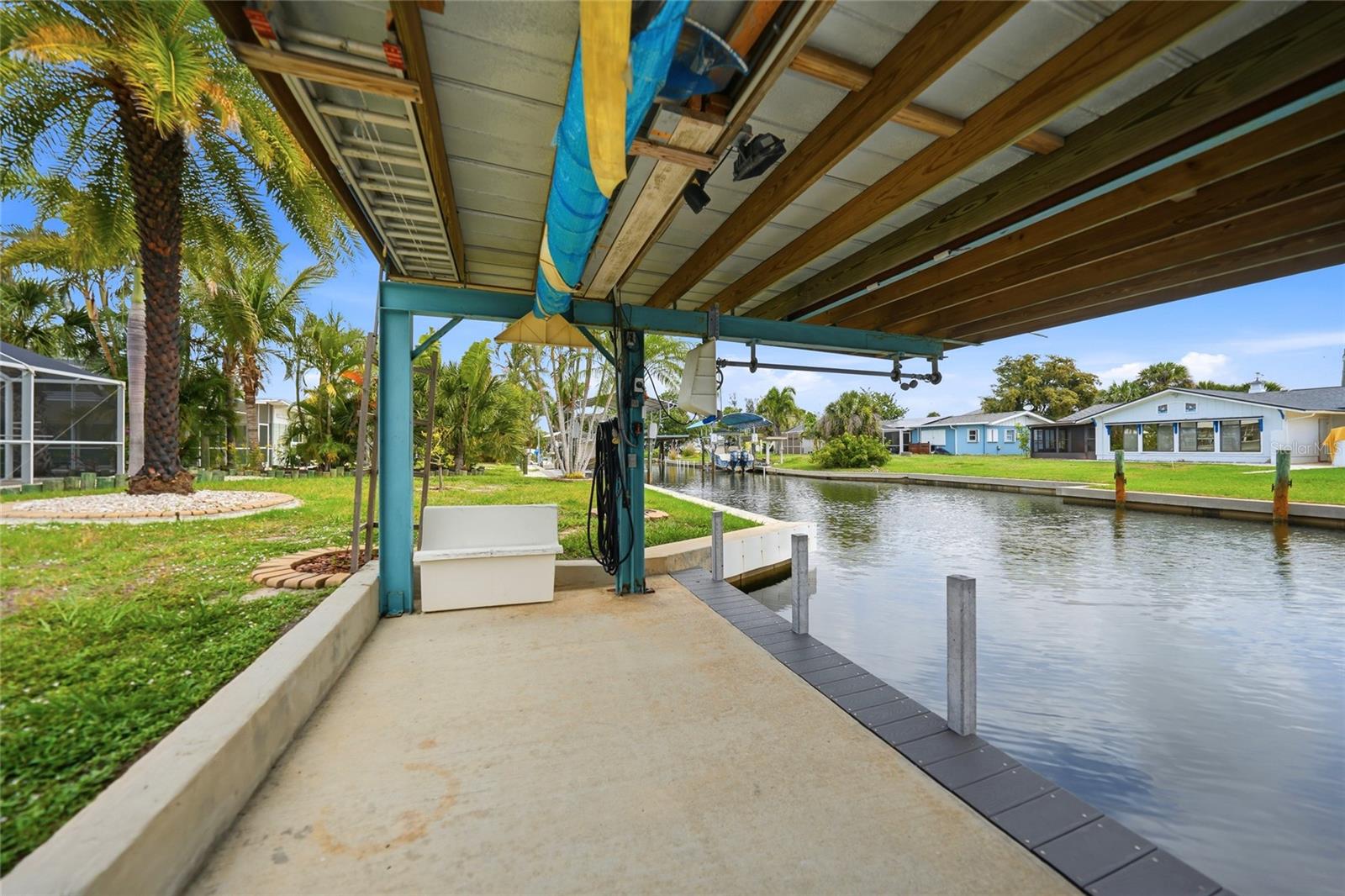POINT PINES - Residential