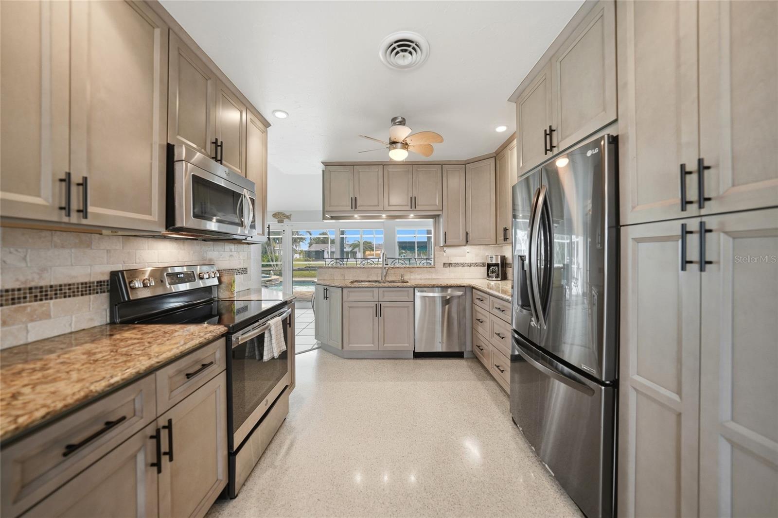 POINT PINES - Residential