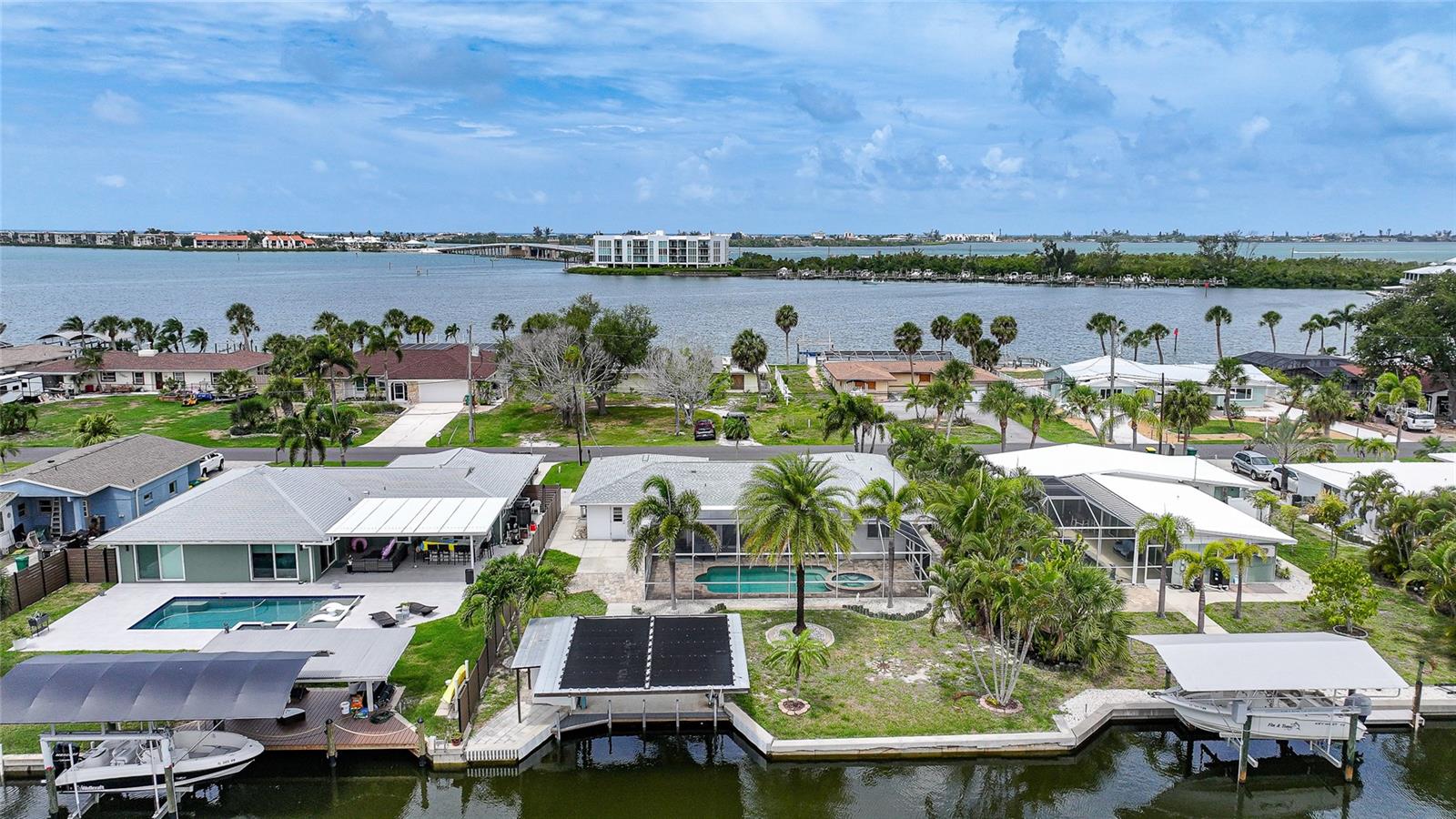 POINT PINES - Residential