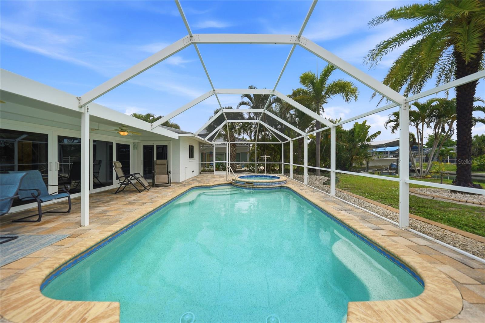 POINT PINES - Residential
