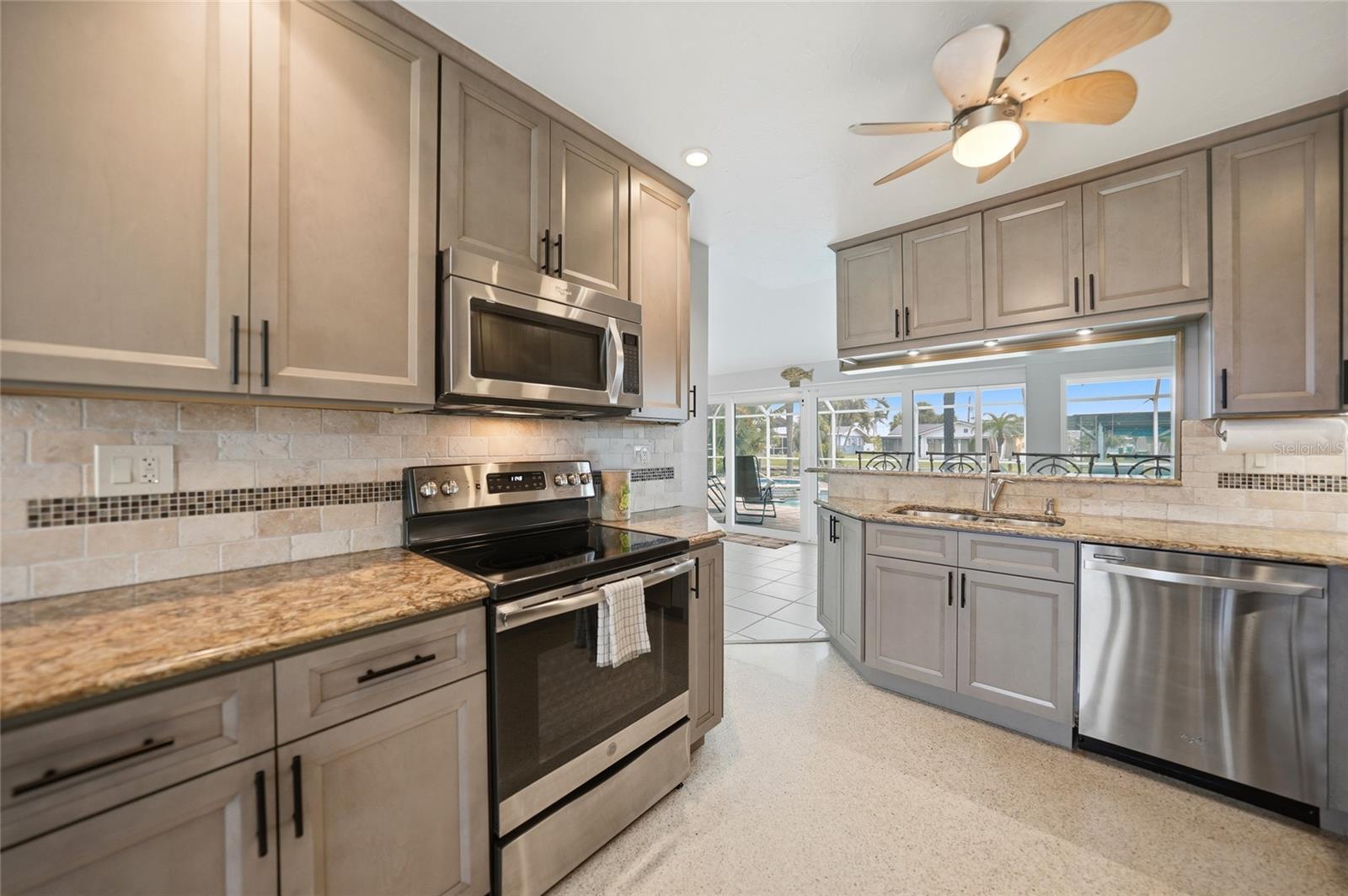 POINT PINES - Residential