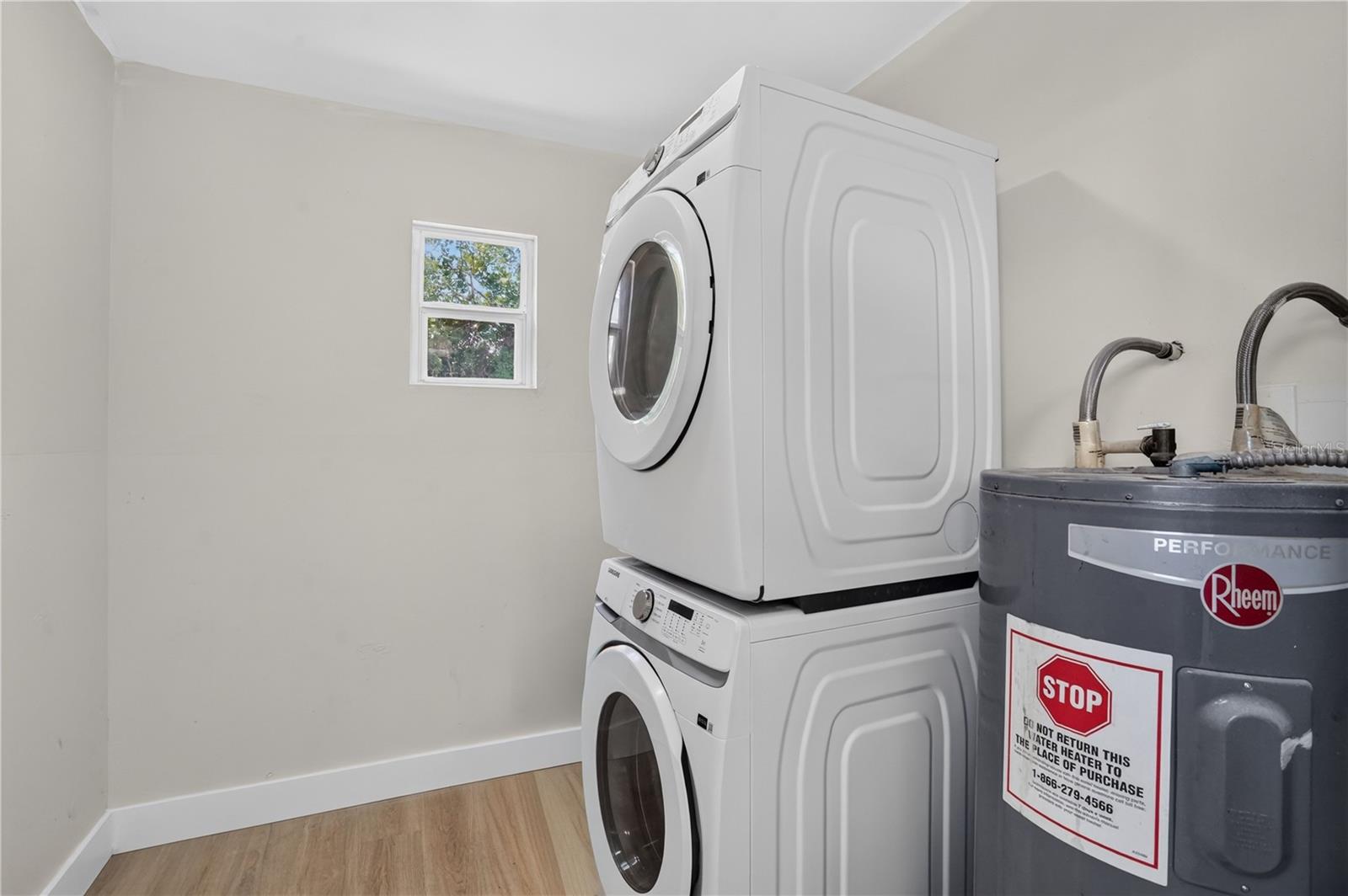 EAST ROSELAWN - Residential