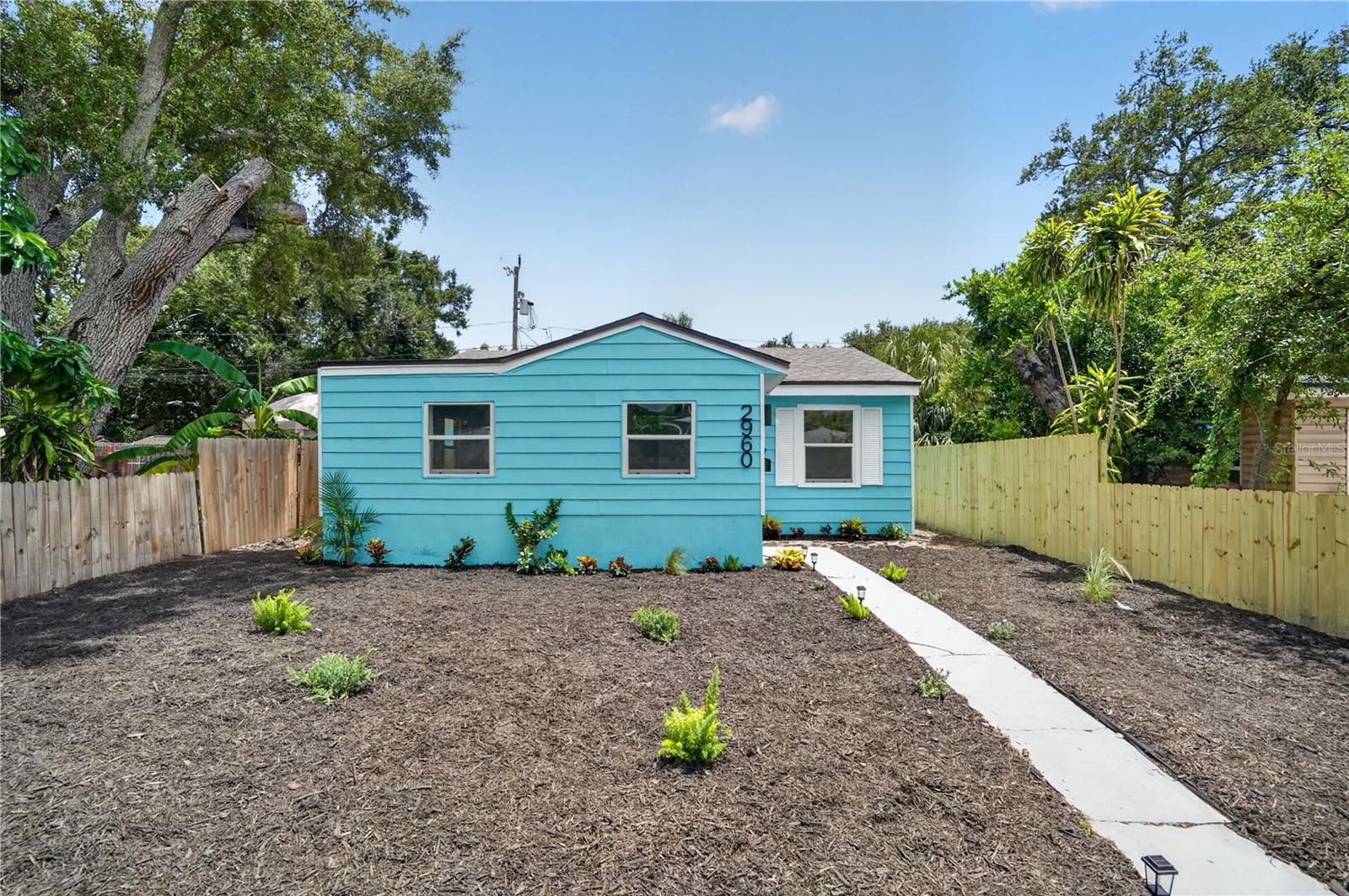 EAST ROSELAWN - Residential