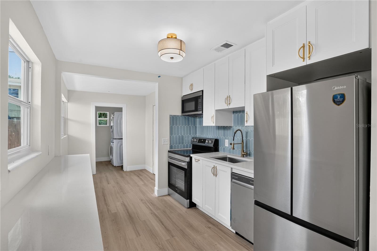 EAST ROSELAWN - Residential