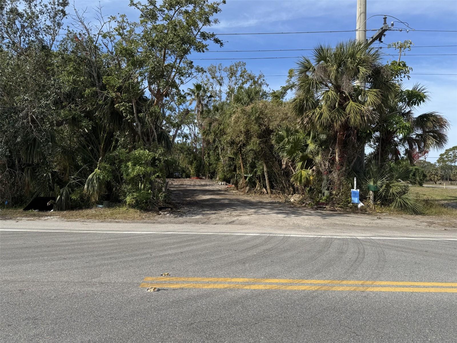 Great opportunity to purchase a 1 acre parcel close to town with many possibilities. The property has been cleared of all structures and out buildings. The approximate 1 acre parcel is ready to build in the town of Osprey. Property is close to Pine View school and minutes to the beaches. The Legacy trail and Oscar Scherer State park are near by. Shopping, restaurants, and Medical offices are also close. There is easy access to I-75 from the Honore Ave connector. The neighboring parcel is also for sale MLS #A4600249 which if purchased together would give you a 2 acre parcel with endless possibilities.