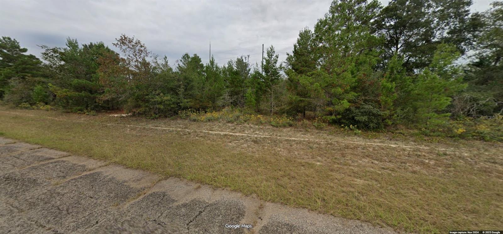 Nice lot, less than 5 miles from Boat Lake Recreation area with beach and picnic area...just a short distance off Rt 77!! Public waterlines at the lot!! Nice building lot for single-family homes in this quickly growing subdivision of Sunny Hills!! ...what are you waiting for...Sunny Hills boasts the magnificent Sunny Hills Golf and Country Club!! No time frame to build in...homes only subdivision, no mobile homes...no HOA!! Come build your dream home now!! Don't miss out, call today!!!