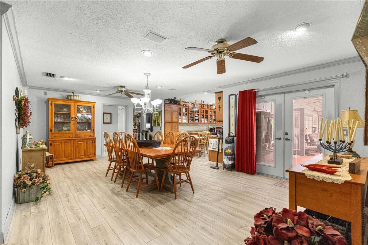 PINE WOOD ESTATE - Residential
