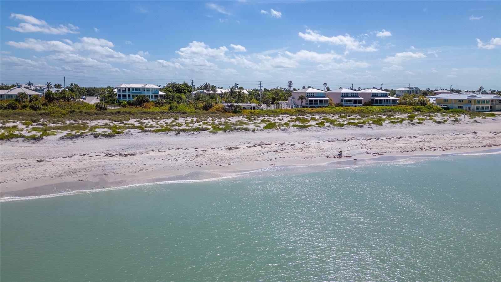 GOLDEN BEACH - Land