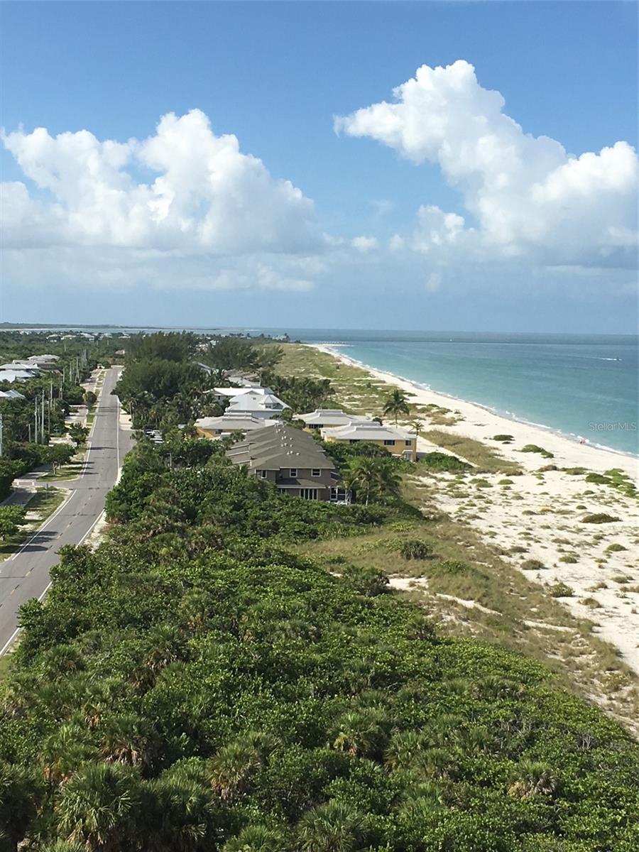 GOLDEN BEACH - Land