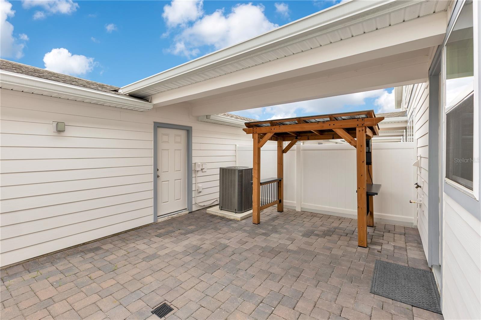 ISLES OF LAKE NONA - Residential