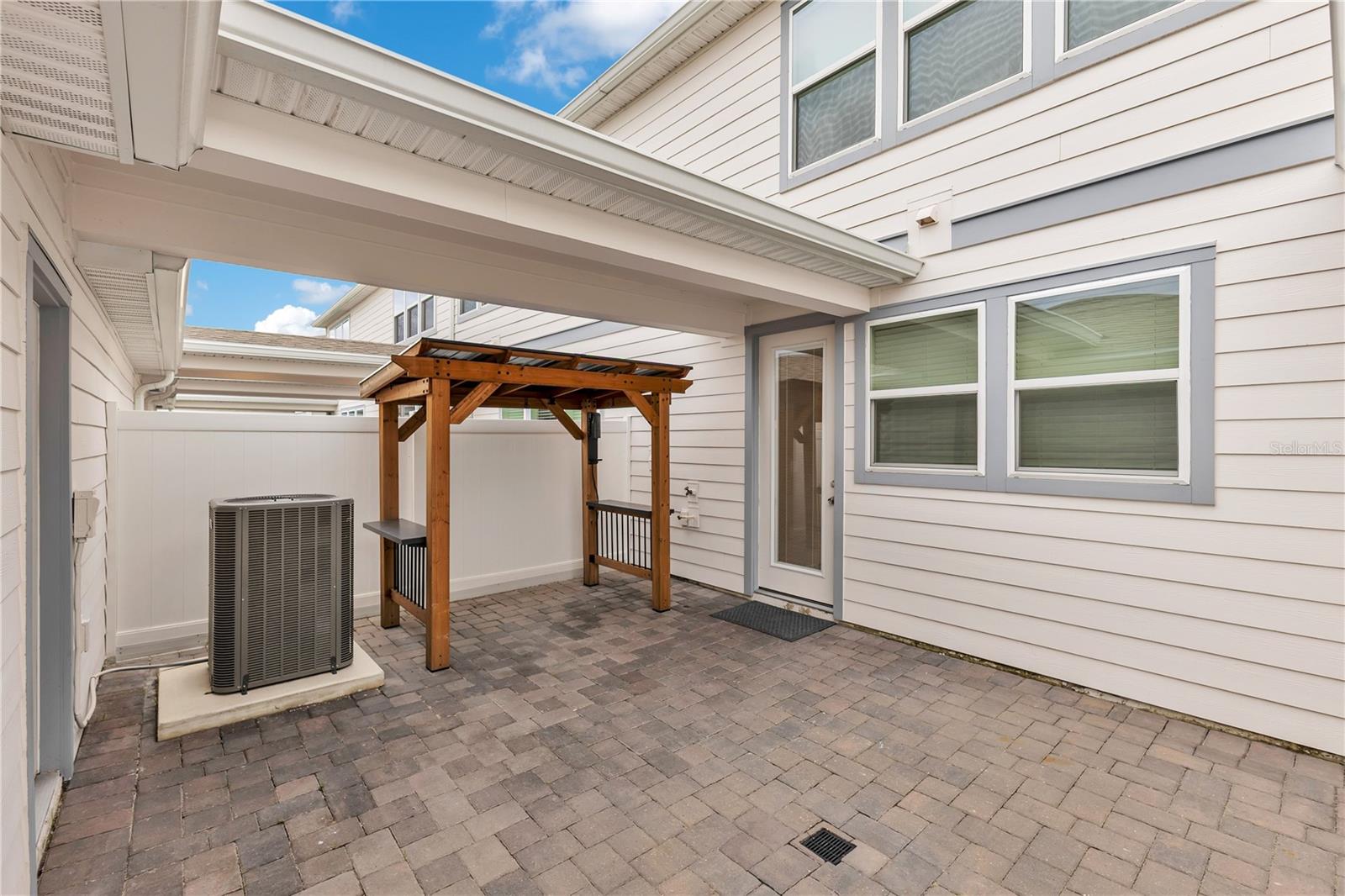 ISLES OF LAKE NONA - Residential