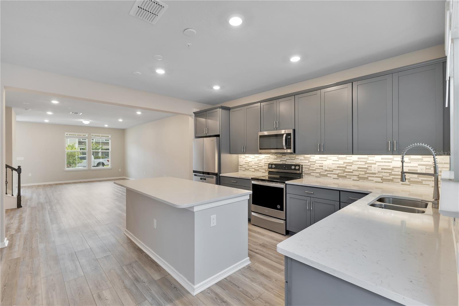 ISLES OF LAKE NONA - Residential