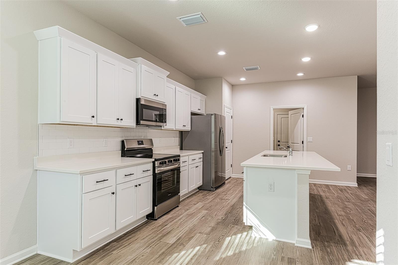 INVERNESS HIGHLANDS WEST - Residential