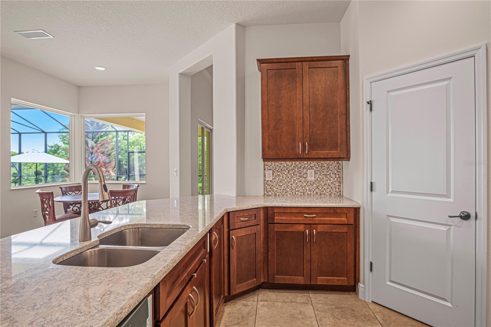 SERENO POINTE - Residential