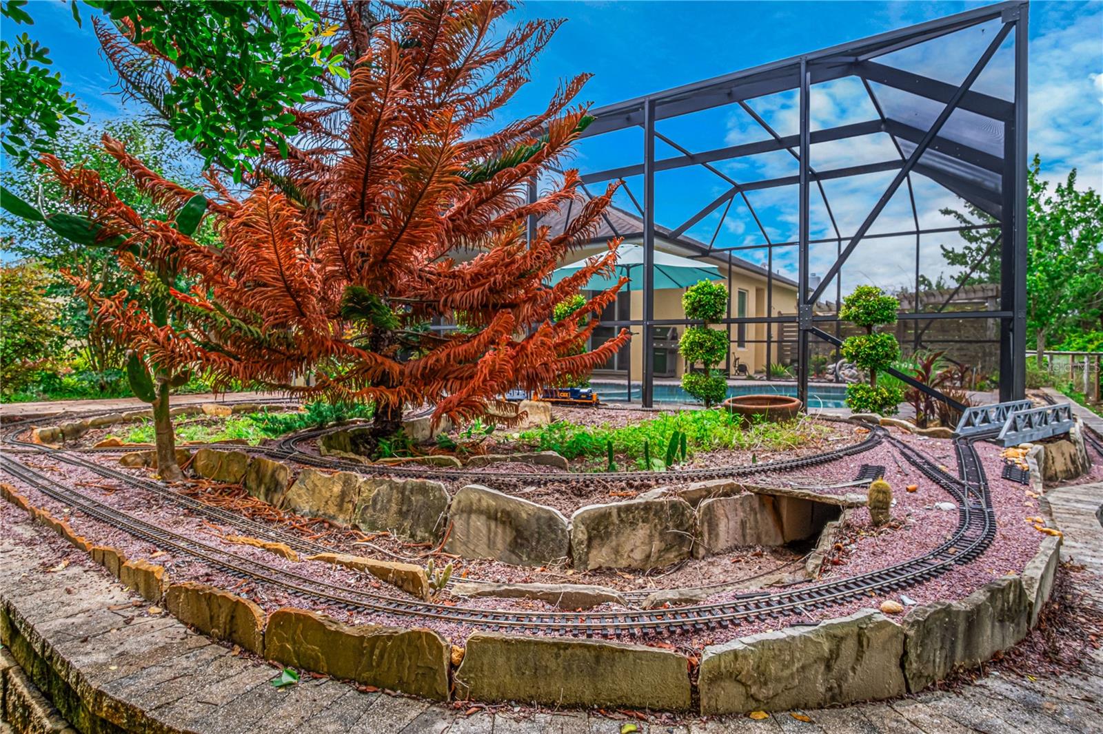 SERENO POINTE - Residential