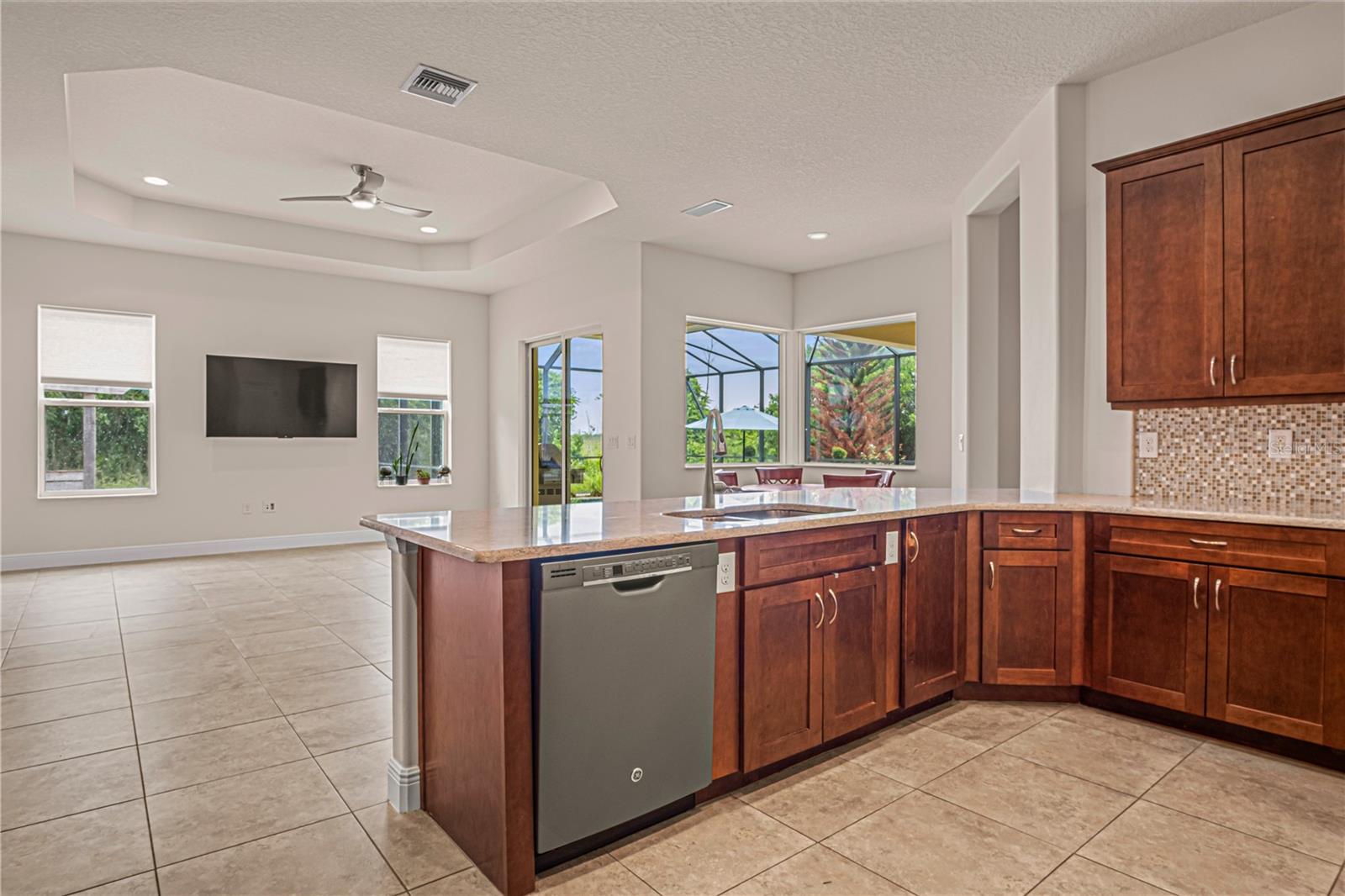 SERENO POINTE - Residential