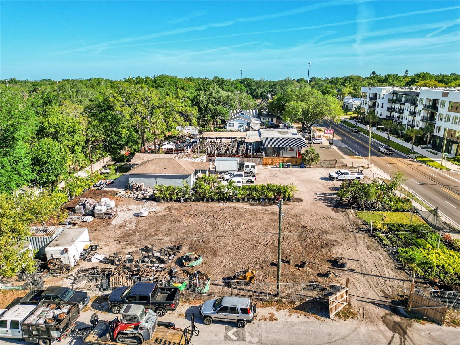 OAKWOOD - Land