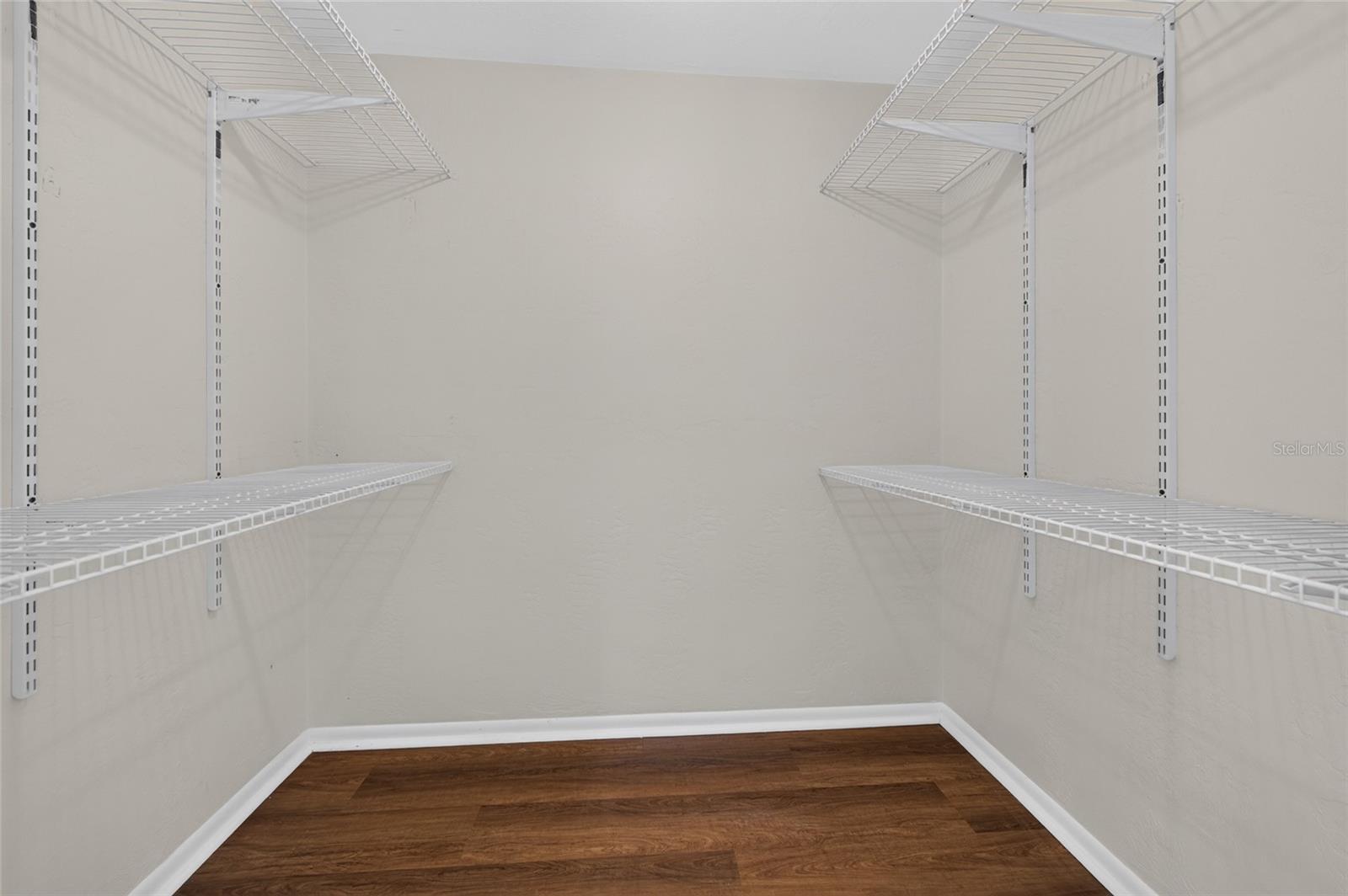 CLUB OCEANIA CONDO PH 01 & 02 - Residential