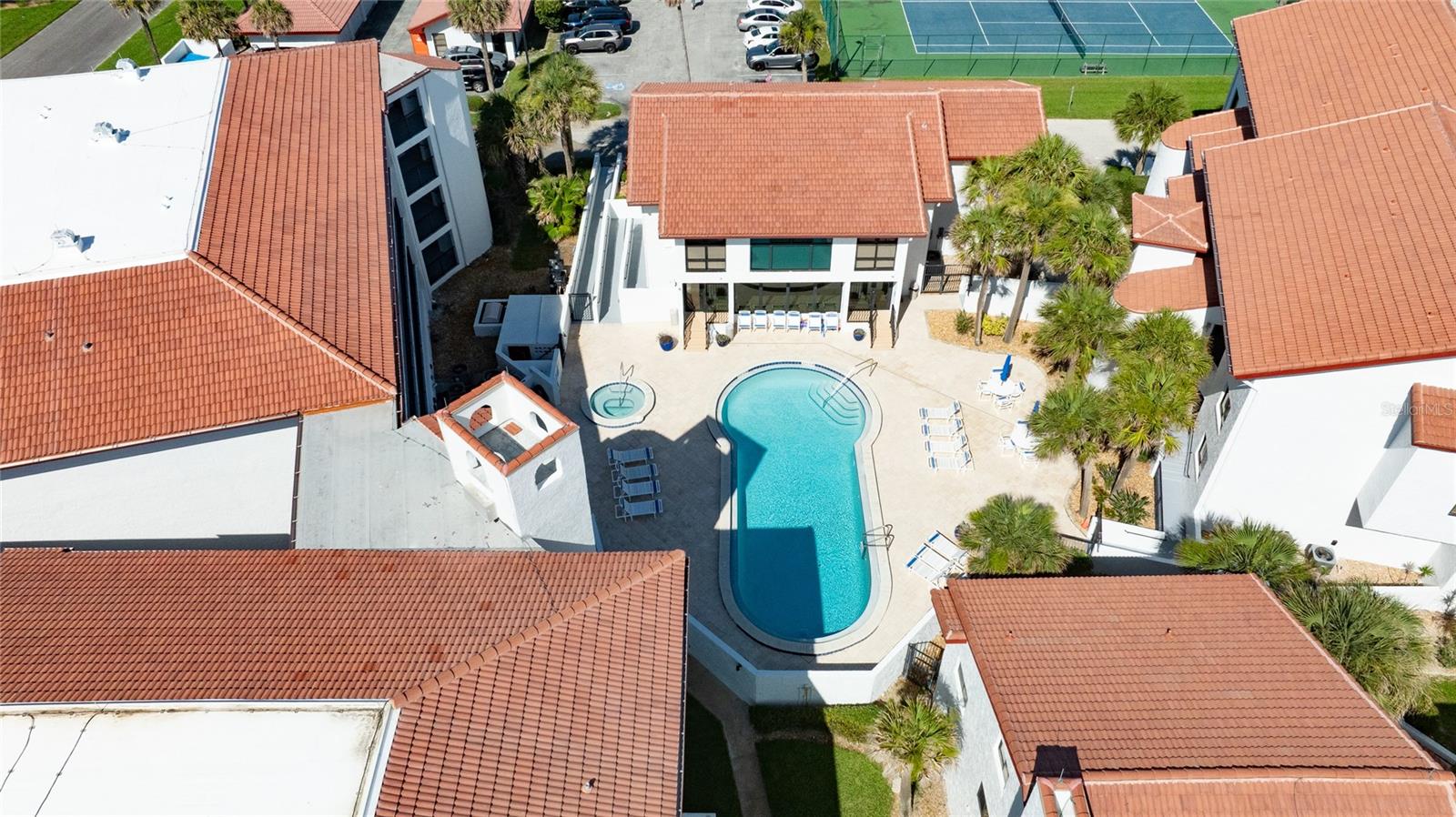 CLUB OCEANIA CONDO PH 01 & 02 - Residential