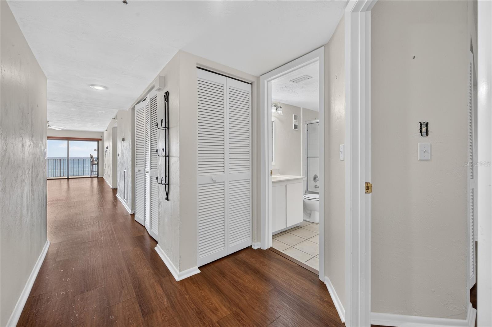 CLUB OCEANIA CONDO PH 01 & 02 - Residential