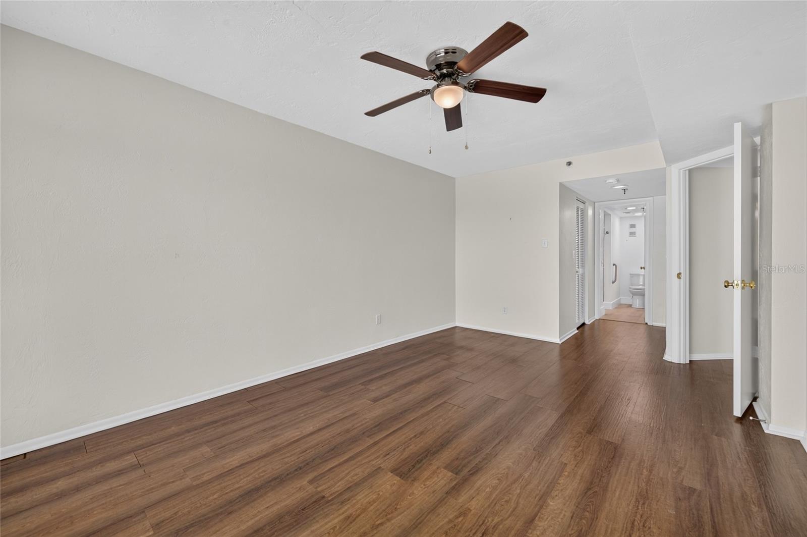CLUB OCEANIA CONDO PH 01 & 02 - Residential