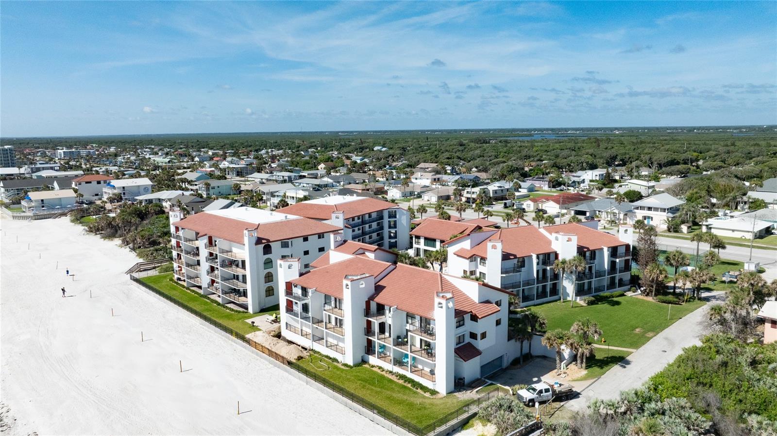 CLUB OCEANIA CONDO PH 01 & 02 - Residential