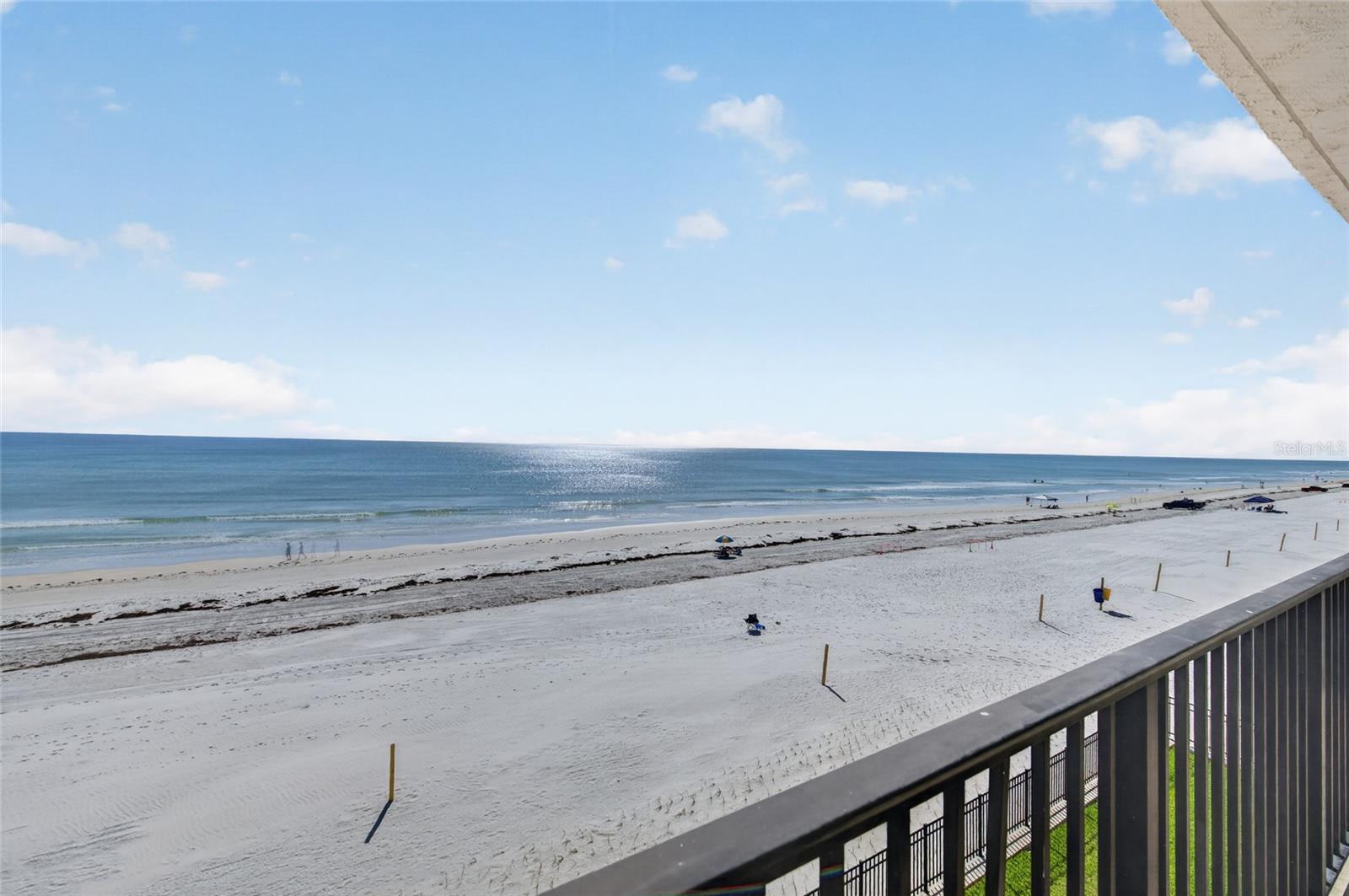 CLUB OCEANIA CONDO PH 01 & 02 - Residential