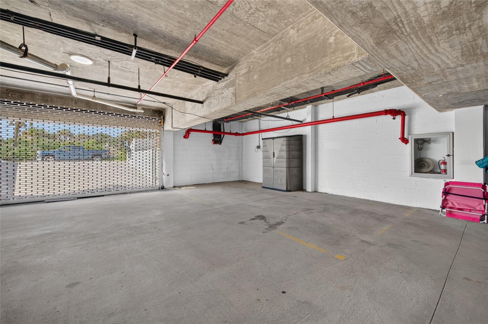 CLUB OCEANIA CONDO PH 01 & 02 - Residential