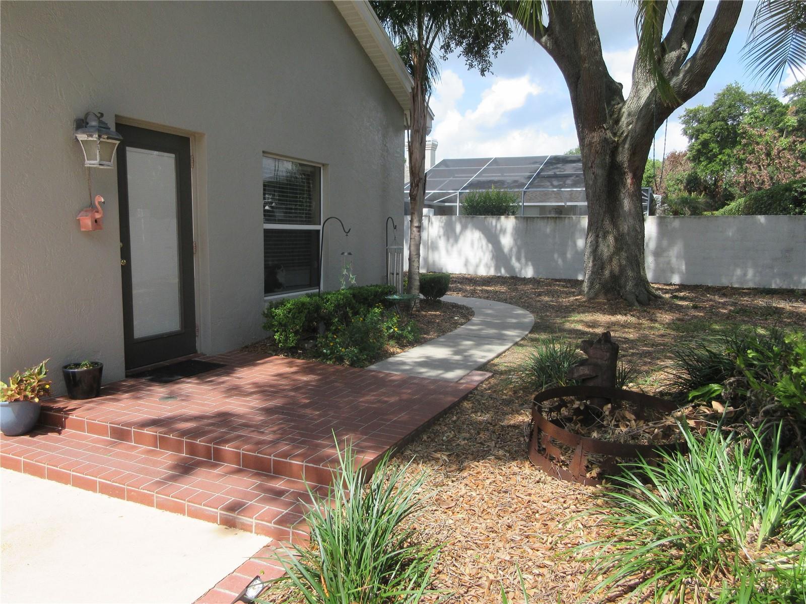 HAMILTON PLACE - Residential
