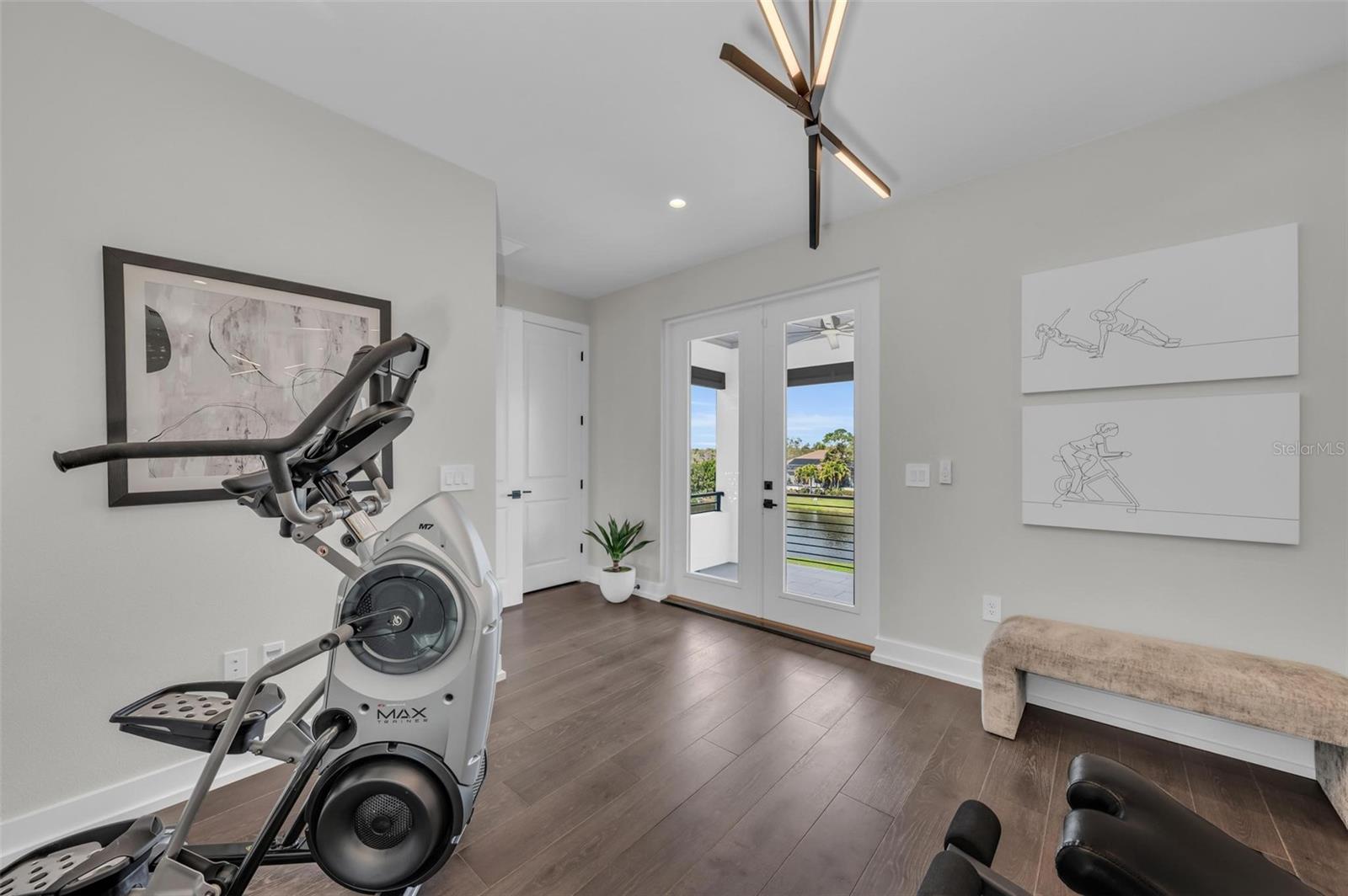 LEGENDS BAY - Residential