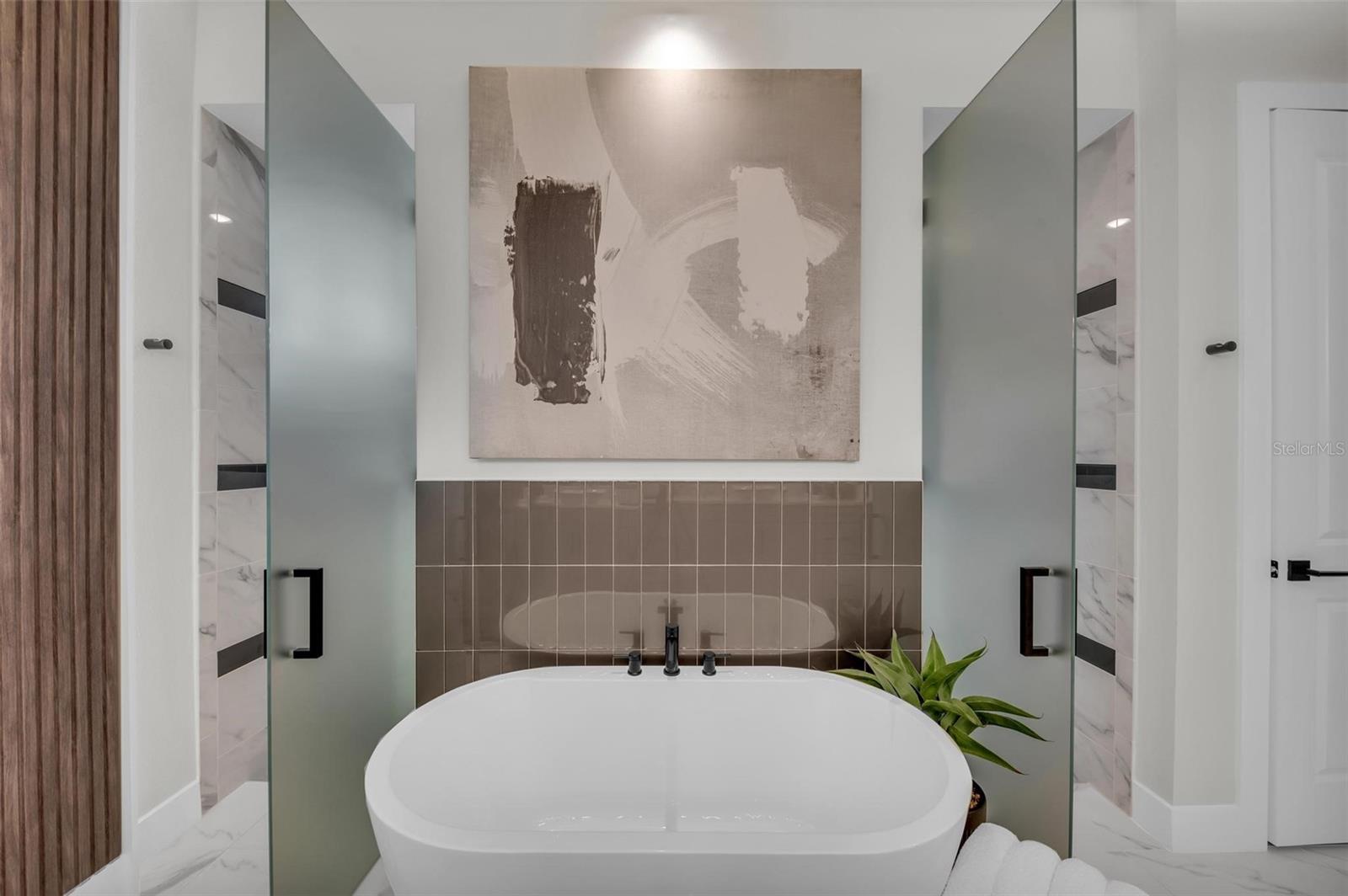 LEGENDS BAY - Residential