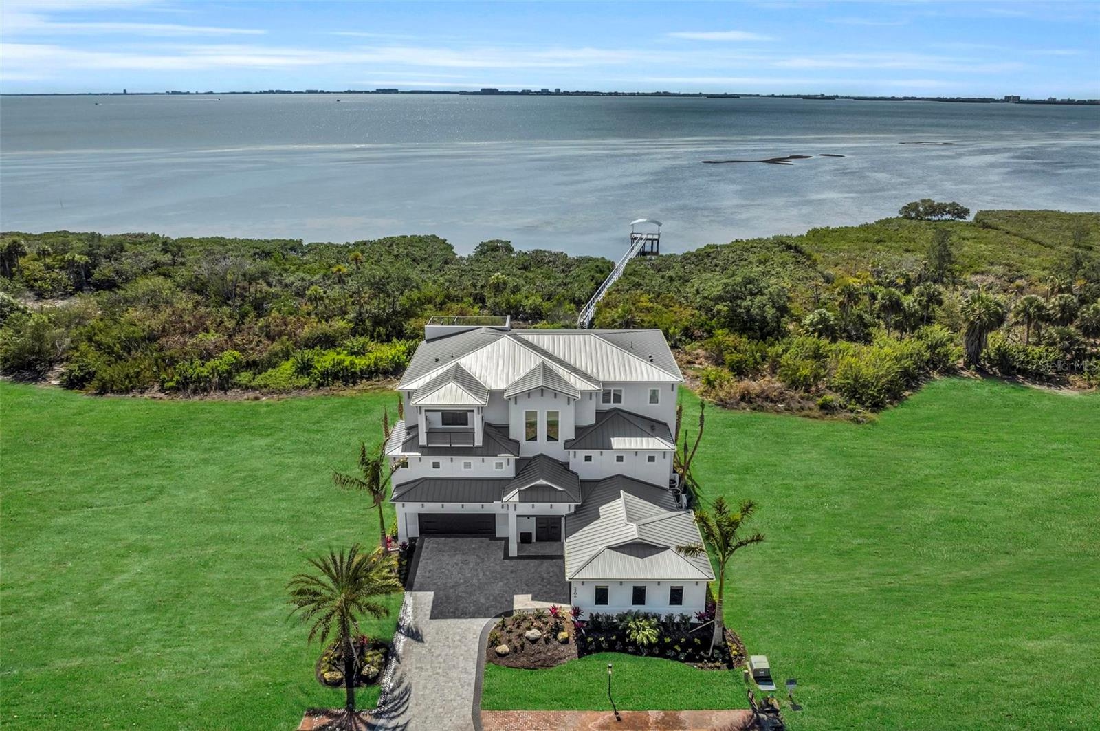LEGENDS BAY - Residential