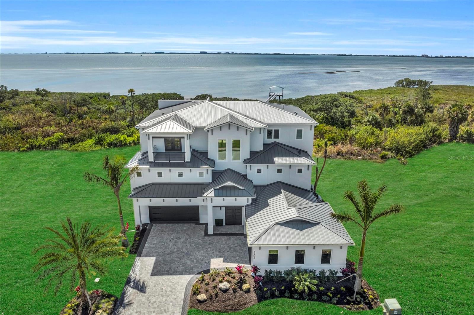 LEGENDS BAY - Residential