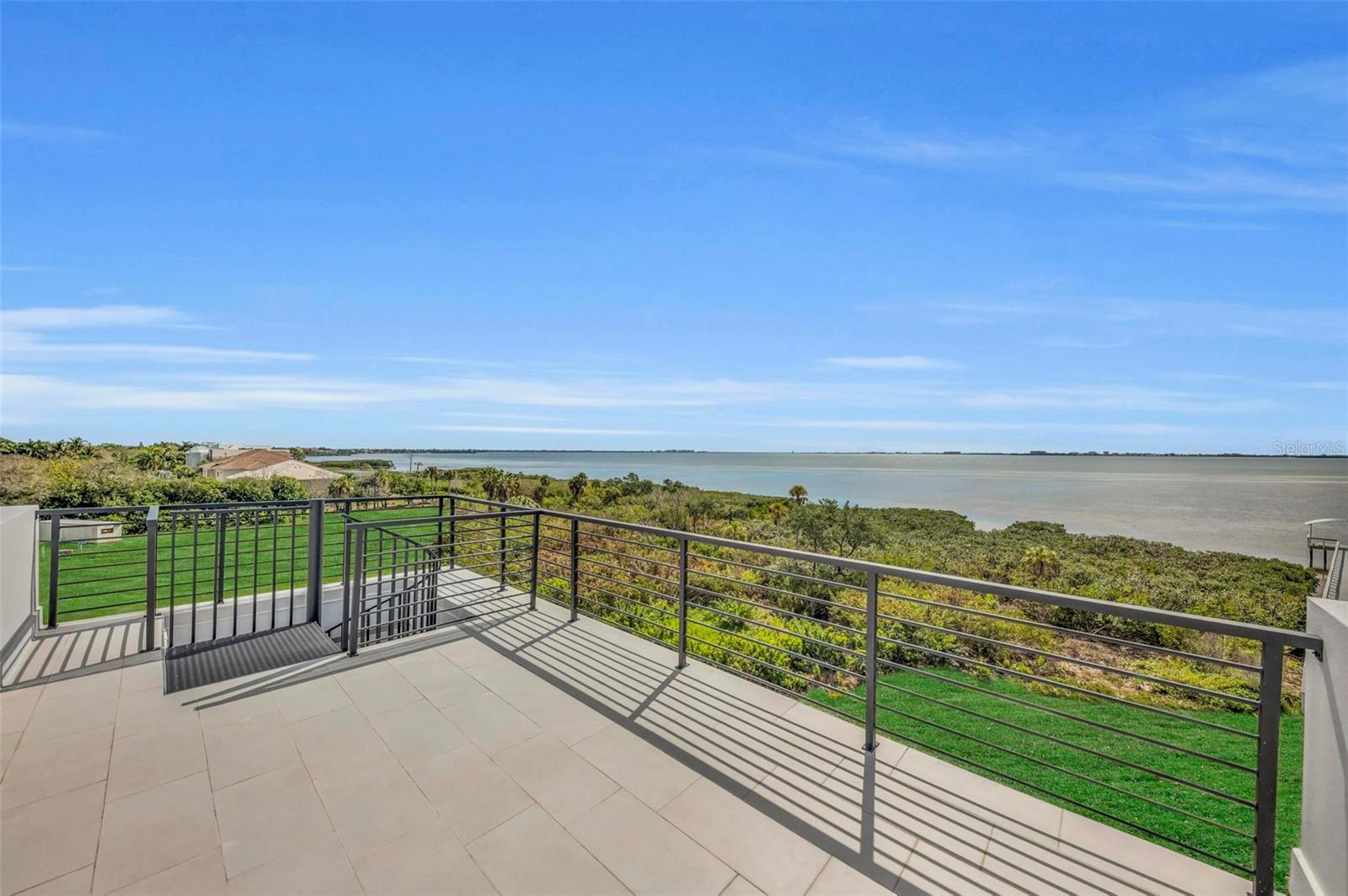 LEGENDS BAY - Residential