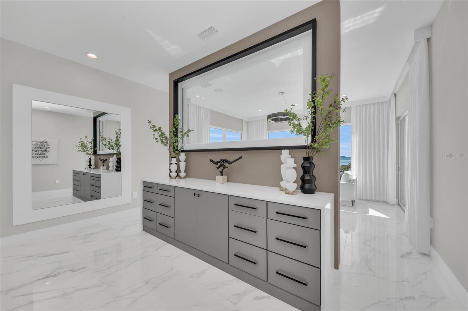 LEGENDS BAY - Residential