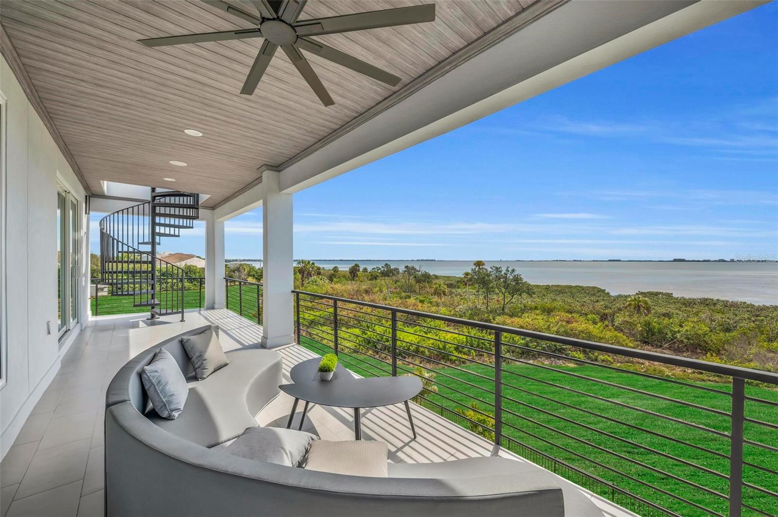 LEGENDS BAY - Residential