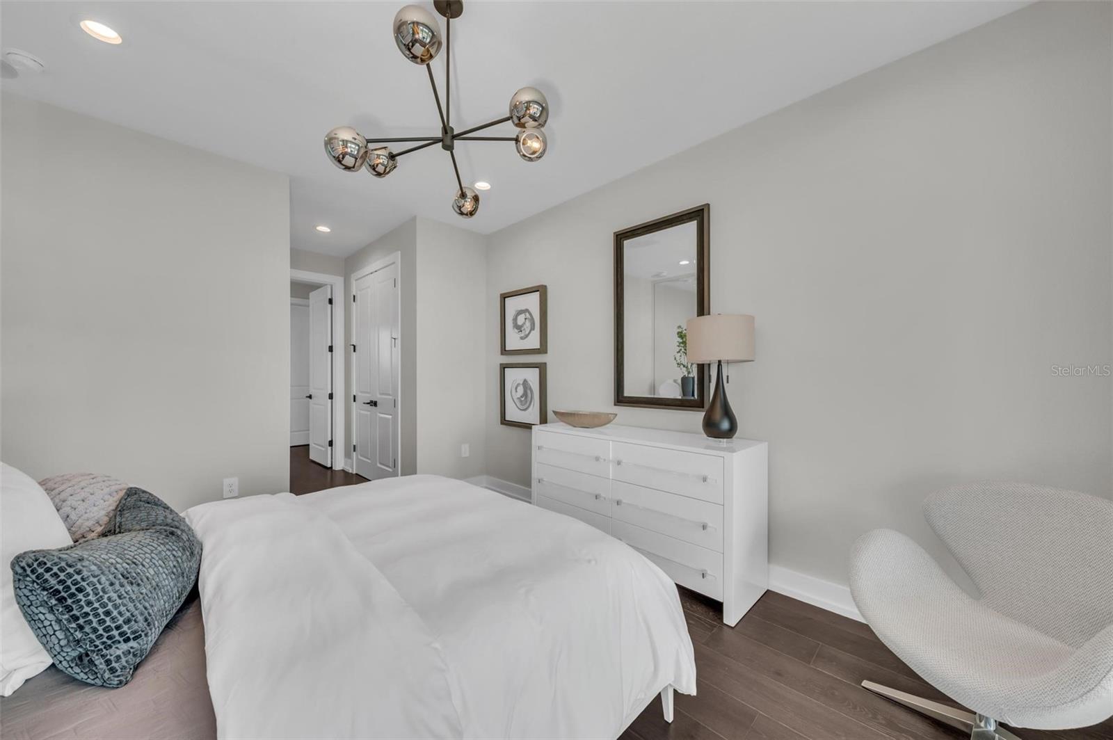 LEGENDS BAY - Residential