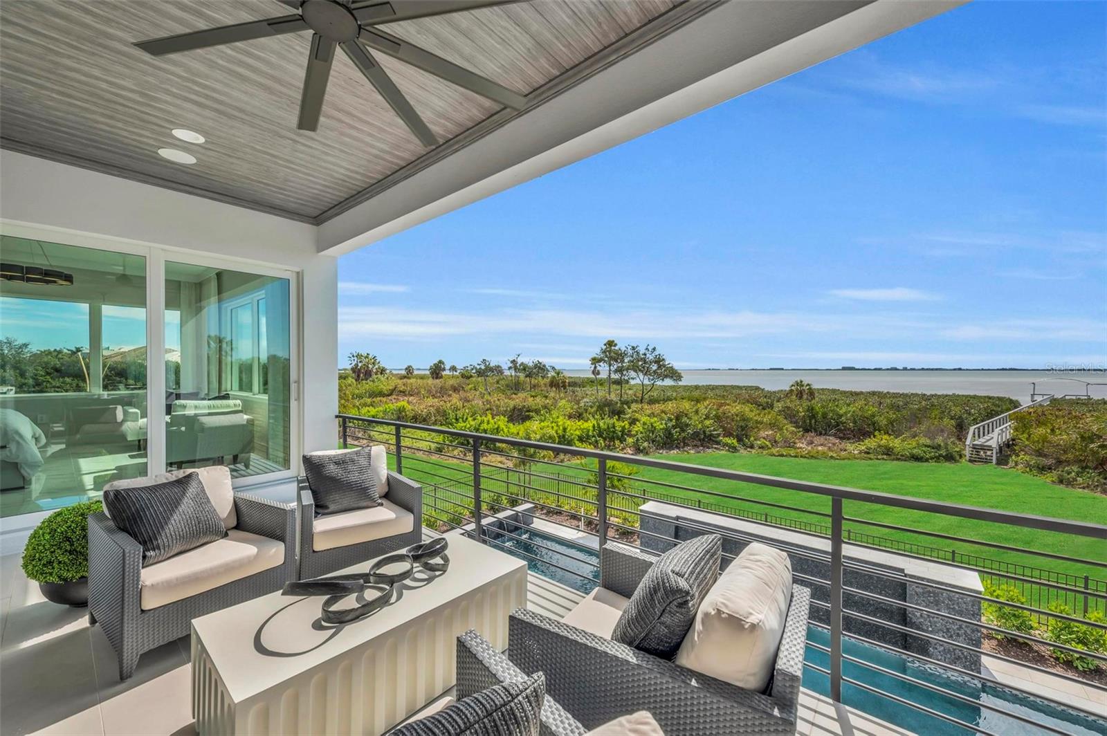 LEGENDS BAY - Residential