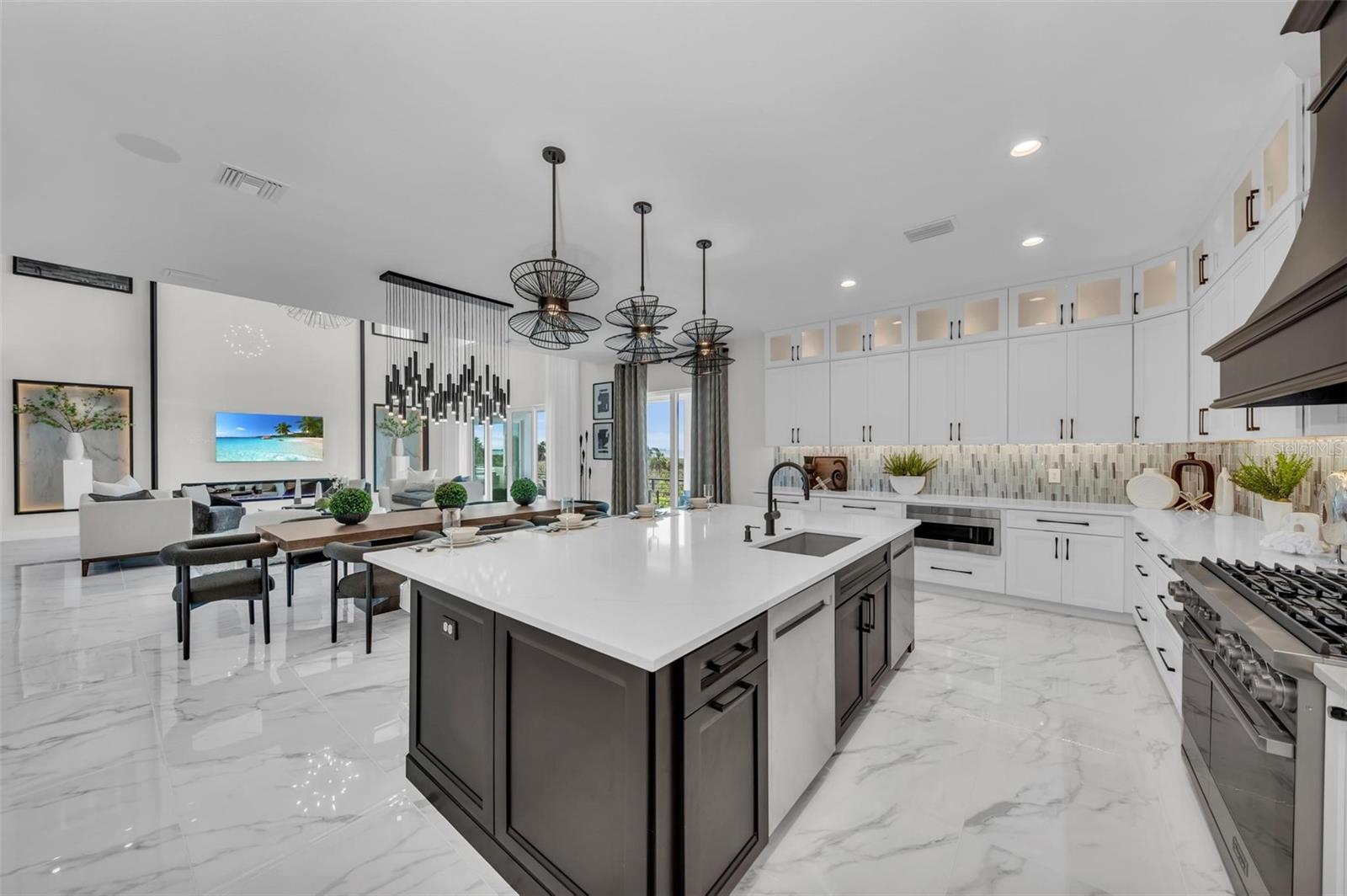 LEGENDS BAY - Residential