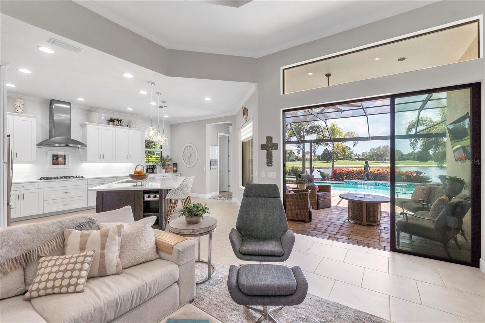 COUNTRY CLUB EAST AT LAKEWD RNCH VV1 - Residential