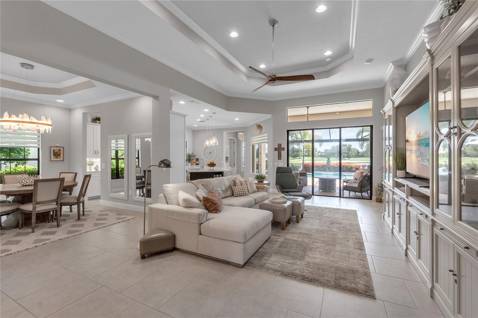 COUNTRY CLUB EAST AT LAKEWD RNCH VV1 - Residential