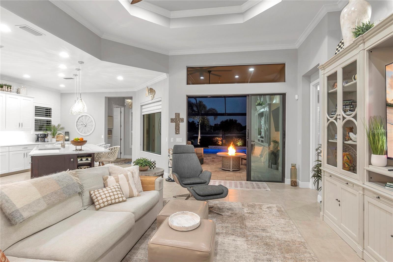 COUNTRY CLUB EAST AT LAKEWD RNCH VV1 - Residential
