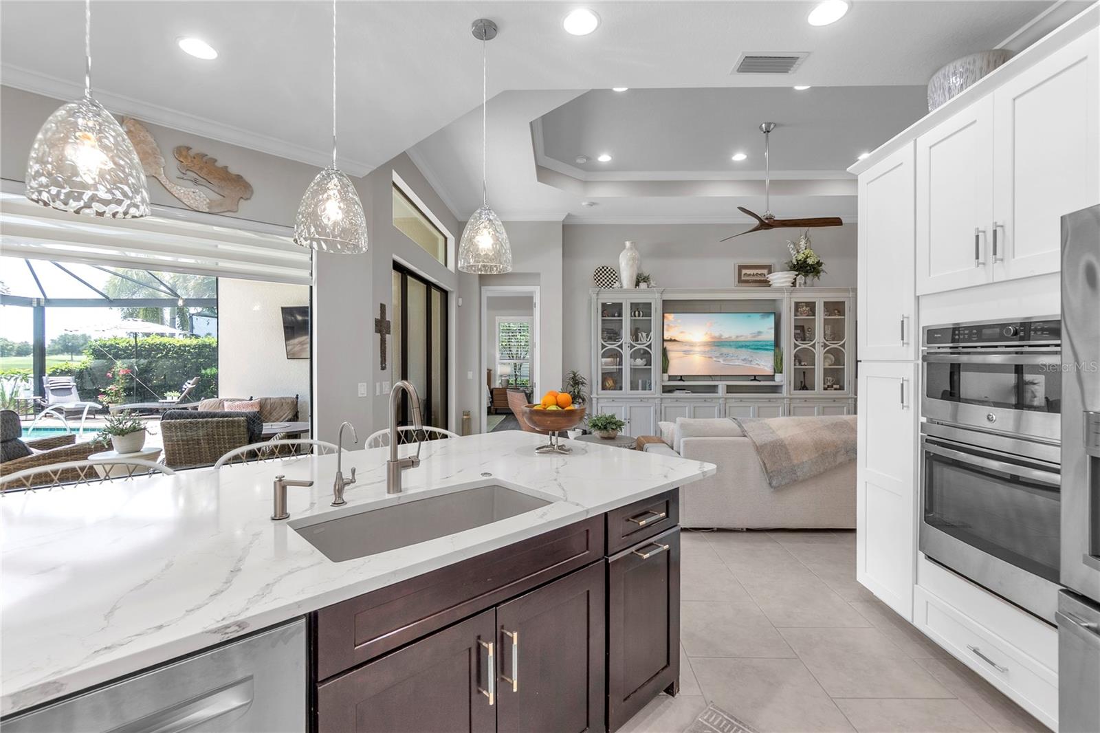 COUNTRY CLUB EAST AT LAKEWD RNCH VV1 - Residential